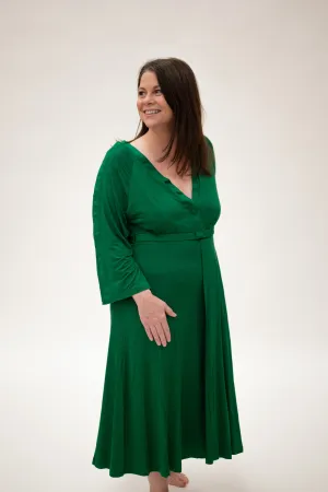 Amelia Labor & Postpartum Gown in Emerald