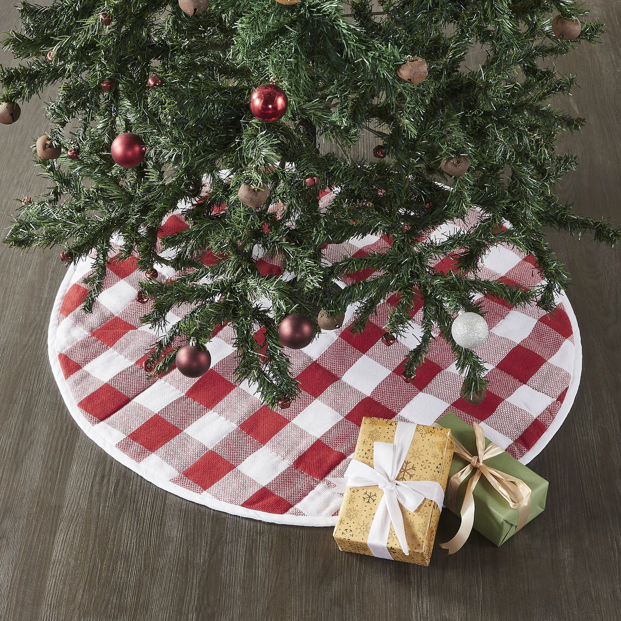 Cherry Ann Check Tree Skirt