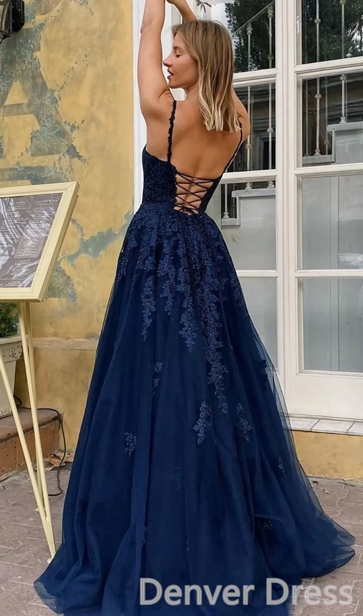 Navy Blue Lace V-Neck Spaghetti Straps A-Line Tulle Appliques Long Evening Gowns Prom Dresses