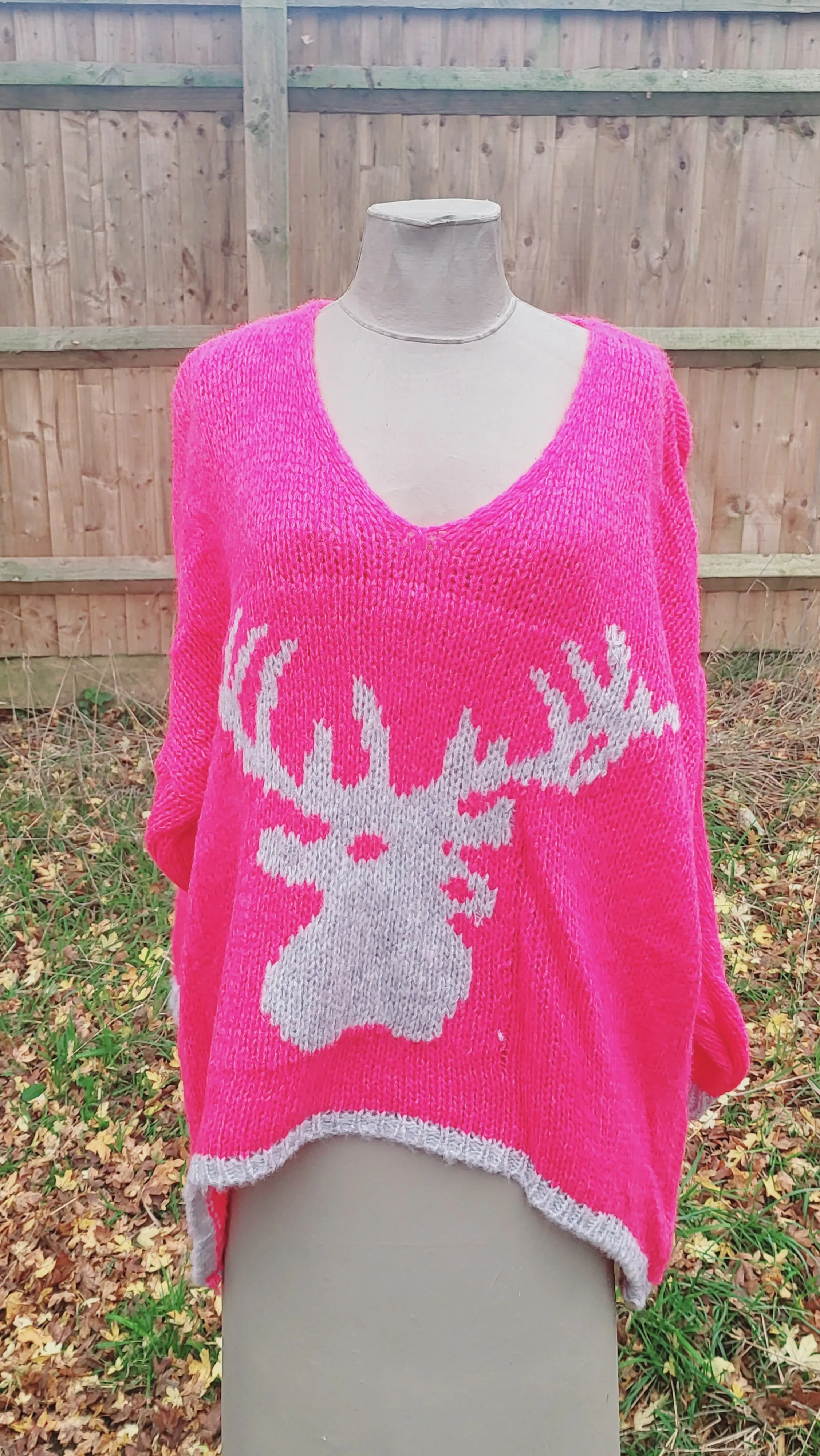 Wide Knit Stag Design Italian jumper 7S673